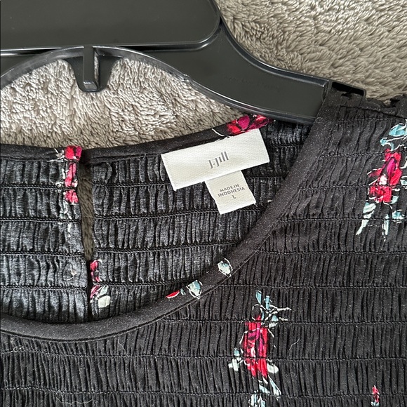 Floral print J Jill Blouse - Picture 2 of 3